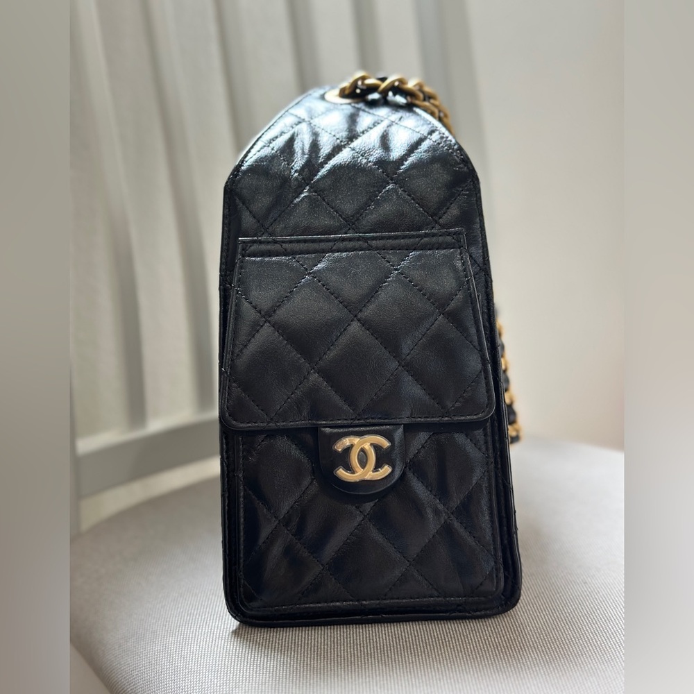 ❌ SOLD ❌ CHANEL 25 HOBO BAG in Black - Picture 5 of 8